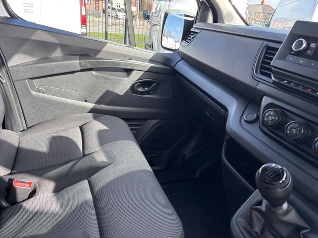 2022 Renault Trafic 2L Business 3dr - Photo 10