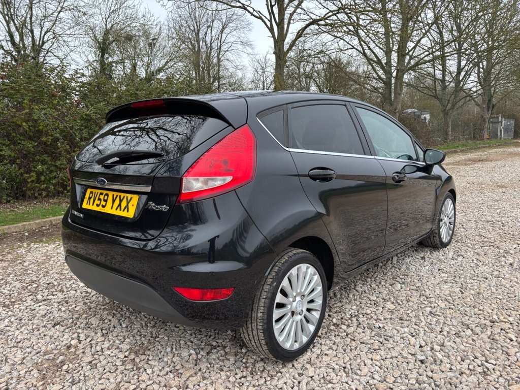 USED 2009 59 FORD FIESTA 1.4 Titanium Hatchback 5dr Petrol Automatic (154 g/km, 94 bhp) 