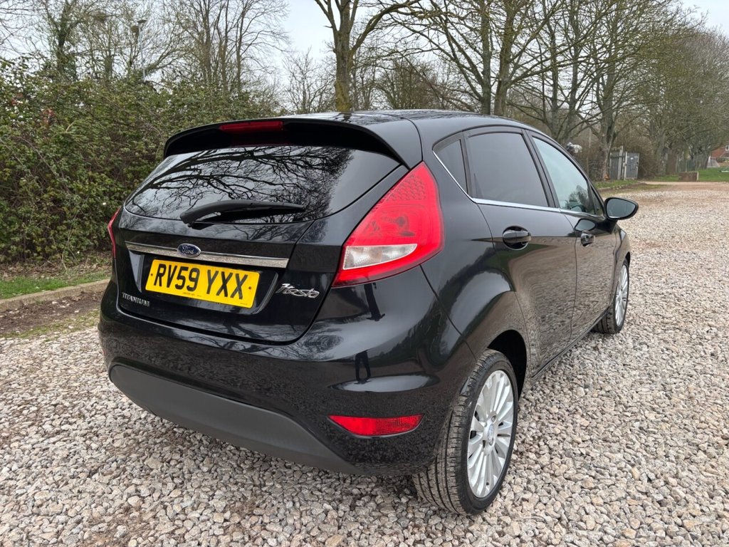 USED 2009 59 FORD FIESTA 1.4 Titanium Hatchback 5dr Petrol Automatic (154 g/km, 94 bhp) 