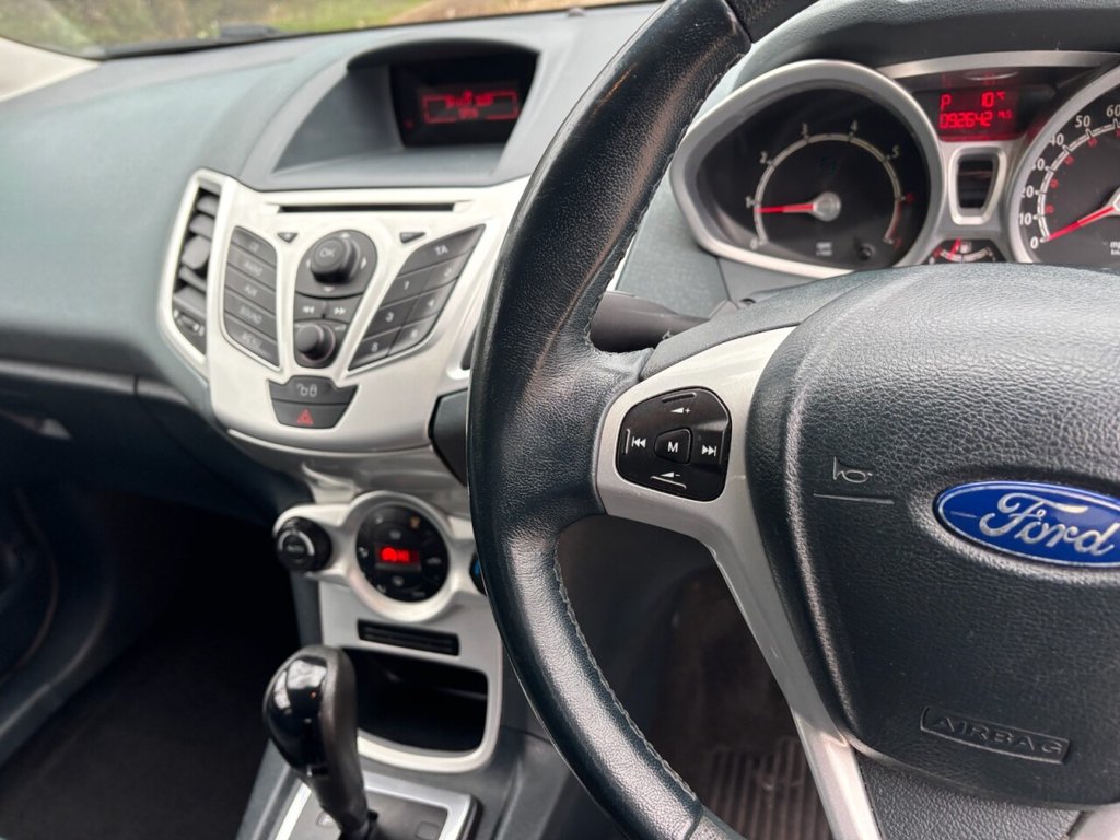 USED 2009 59 FORD FIESTA 1.4 Titanium Hatchback 5dr Petrol Automatic (154 g/km, 94 bhp) 