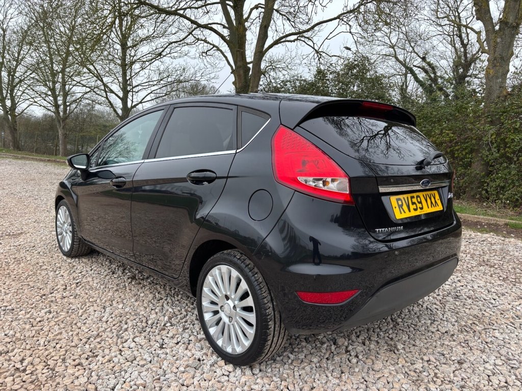 USED 2009 59 FORD FIESTA 1.4 Titanium Hatchback 5dr Petrol Automatic (154 g/km, 94 bhp) 