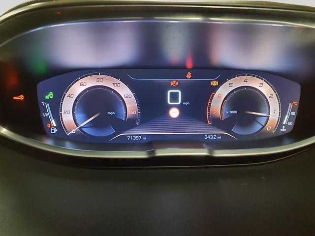 2017 PEUGEOT 3008 - Photo 4