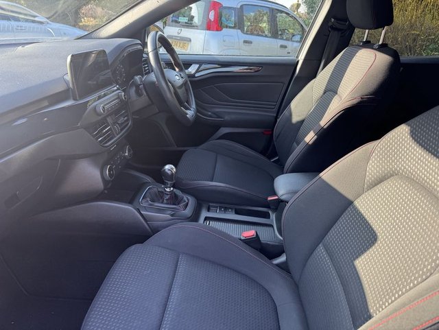 2019 Ford Focus 1L St-Line 5dr - Photo 5