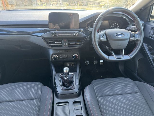 2019 Ford Focus 1L St-Line 5dr - Photo 7