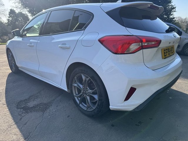 2019 Ford Focus 1L St-Line 5dr - Photo 8