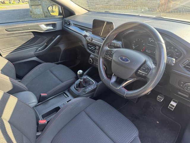 2019 Ford Focus 1L St-Line 5dr - Photo 11