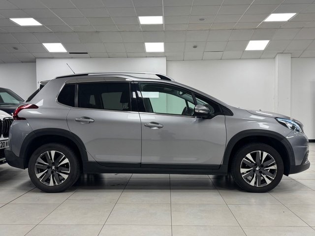 2019 PEUGEOT 2008 - Photo 4