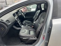 USED 2017 17 VOLVO V40 CROSS COUNTRY 2.0 D2 Pro Hatchback 5dr Diesel Manual Euro 6 (s/s) (120 ps) - SAT NAV - HEATED LEATHER - P/SENSORS - BLUETOOTH - CRUISE - DAB RADIO