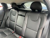 USED 2017 17 VOLVO V40 CROSS COUNTRY 2.0 D2 Pro Hatchback 5dr Diesel Manual Euro 6 (s/s) (120 ps) - SAT NAV - HEATED LEATHER - P/SENSORS - BLUETOOTH - CRUISE - DAB RADIO
