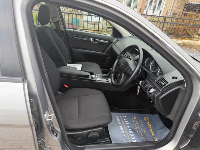 2009 Mercedes-Benz C CLASS - Photo 2