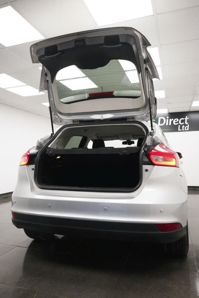 2015 FORD FOCUS 1.0T EcoBoost Zetec Euro 6 (s/s) 5dr - Photo 8