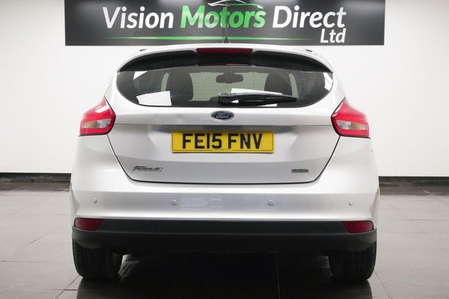 2015 FORD FOCUS 1.0T EcoBoost Zetec Euro 6 (s/s) 5dr - Photo 3