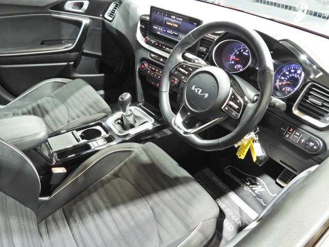 2023 Kia Proceed 1.5L Gt-Line 5dr - Photo 3