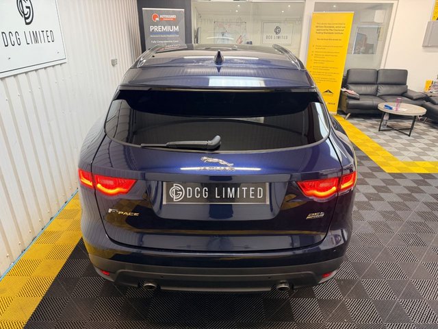 2017 JAGUAR F-PACE (2017) - Photo 10