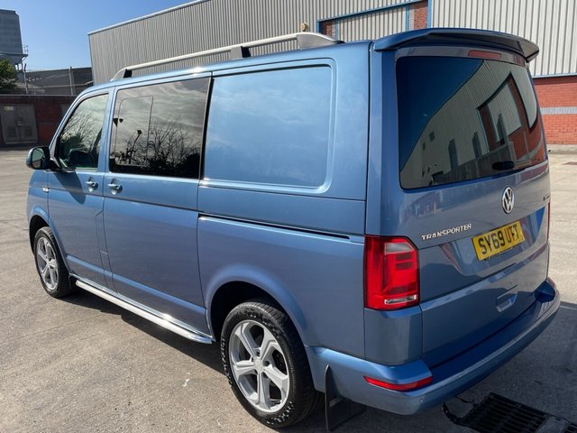 2019 VOLKSWAGEN TRANSPORTER 2.0 BiTDI T32 Highline Kombi Double Cab 5dr Diesel DSG 4Motion SWB Euro 6 (s/s) (199 ps) - Photo 4