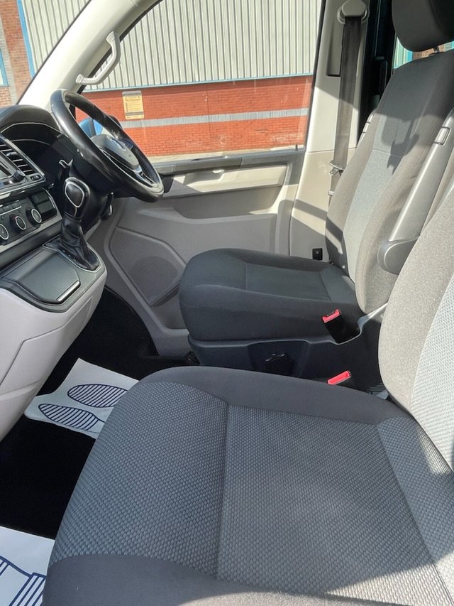 2019 VOLKSWAGEN TRANSPORTER 2.0 BiTDI T32 Highline Kombi Double Cab 5dr Diesel DSG 4Motion SWB Euro 6 (s/s) (199 ps) - Photo 11