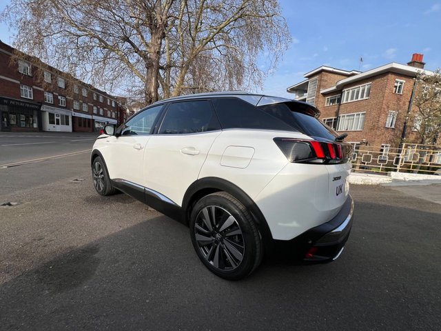 2020 PEUGEOT 3008 - Photo 7