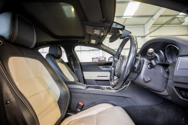 2016 Jaguar Xf 2L R-Sport 4dr - Photo 3