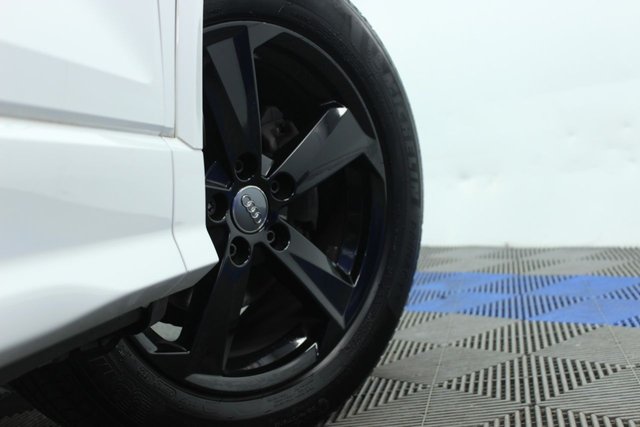 2019 AUDI Q2 - Photo 3