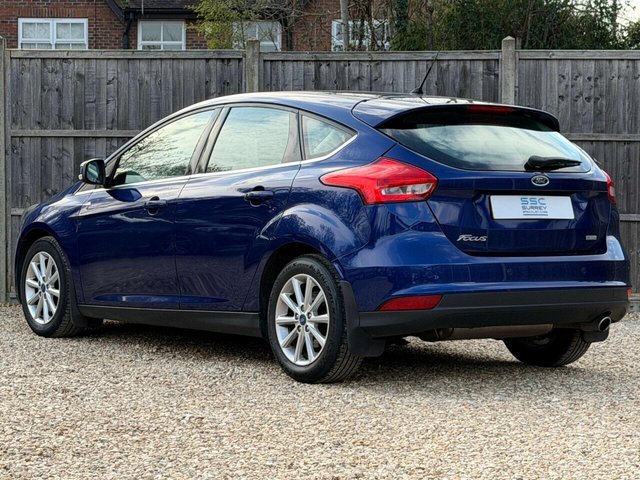 2015 Ford Focus - Photo 4