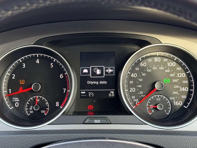 2017 Volkswagen Golf - Photo 8