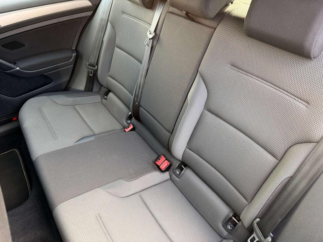 2017 Volkswagen Golf - Photo 9