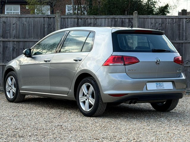 2017 Volkswagen Golf - Photo 4
