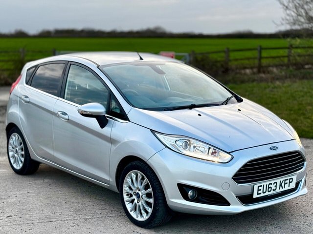 2013 FORD FIESTA - Photo 2