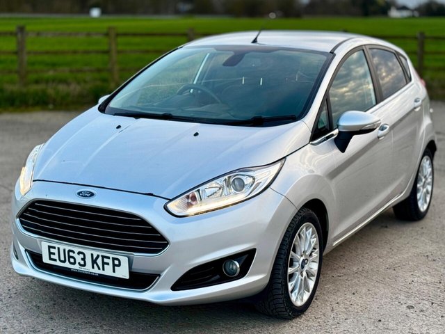 2013 FORD FIESTA - Photo 8