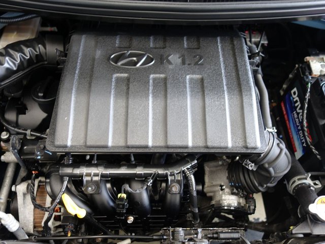 2016 HYUNDAI I10 - Photo 11