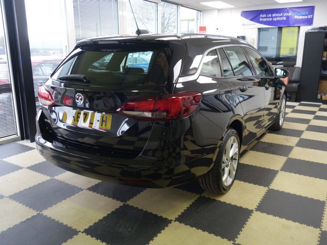 2017 VAUXHALL ASTRA - Photo 6