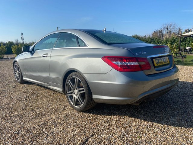 2013 MERCEDES-BENZ E-CLASS 2.1 E220 CDI BlueEfficiency Sport Coupe 2dr Diesel G-Tronic+ Euro 5 (s/s) (170 ps) - Photo 4