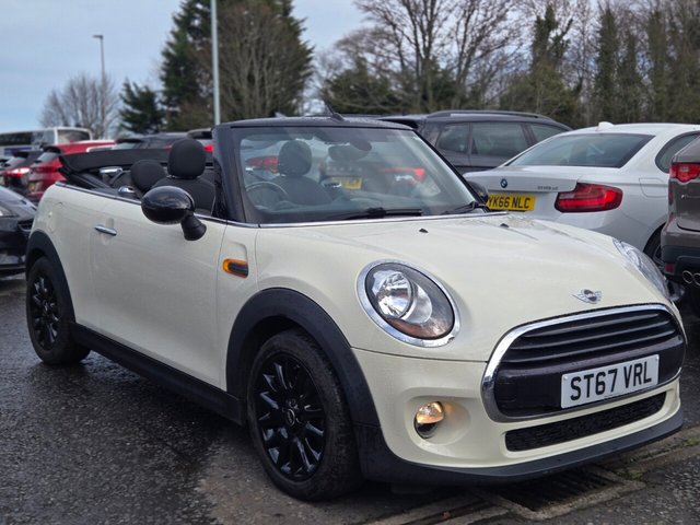View our MINI Convertible 1.5 Cooper Convertible 2dr Petrol Auto Euro 6 (s/s) (136 ps)