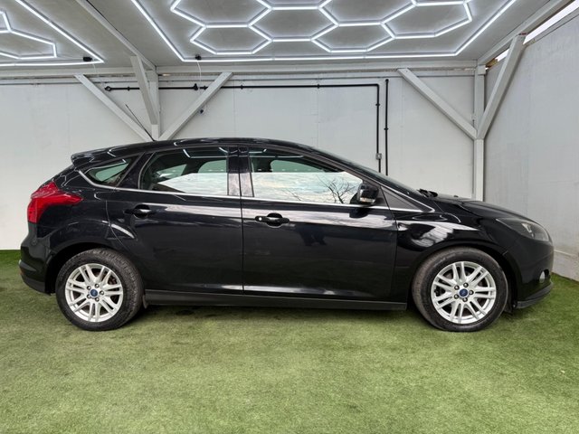 View our FORD FOCUS