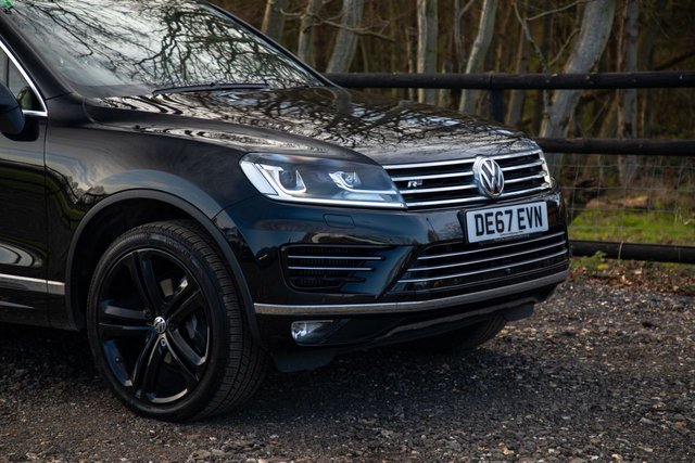 2017 VOLKSWAGEN TOUAREG 3.0 TDI V6 R-Line Plus SUV 5dr Diesel Tiptronic 4WD Euro 6 (s/s) (262 ps) - Photo 3