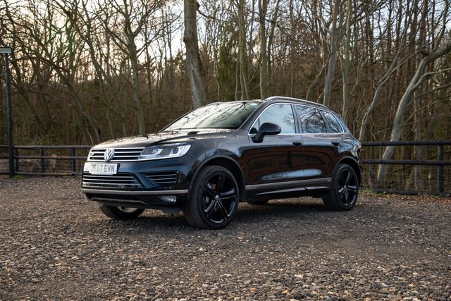 2017 VOLKSWAGEN TOUAREG 3.0 TDI V6 R-Line Plus SUV 5dr Diesel Tiptronic 4WD Euro 6 (s/s) (262 ps) - Photo 9