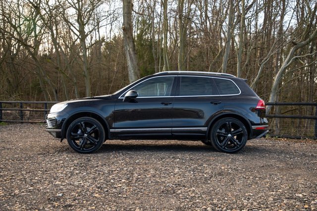 2017 VOLKSWAGEN TOUAREG 3.0 TDI V6 R-Line Plus SUV 5dr Diesel Tiptronic 4WD Euro 6 (s/s) (262 ps) - Photo 10