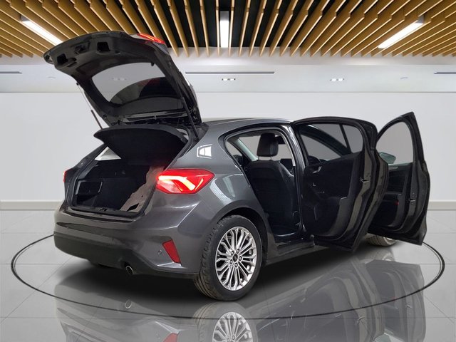 2020 Ford Focus 1L Titanium X 5dr - Photo 10