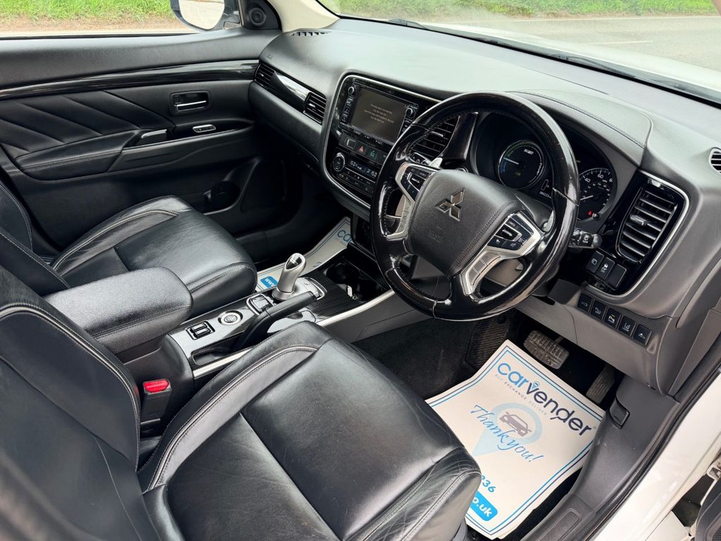 USED 2017 17 MITSUBISHI OUTLANDER 2.0h 12kWh GX4hs SUV 5dr Petrol Plug-in Hybrid CVT 4WD Euro 6 (s/s) (200 ps) Roof|SatNav|Adaptive Cruise|Heated Seats|360 View Reversing Camera|