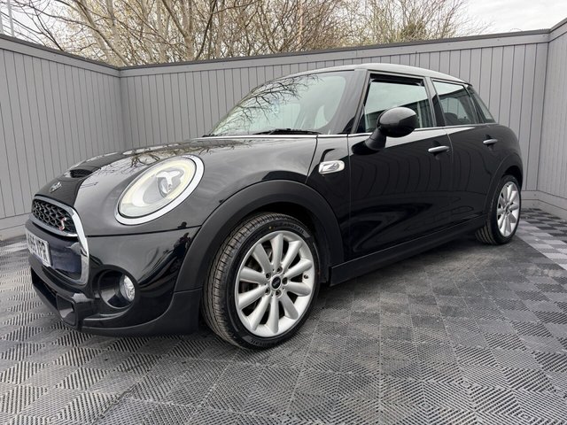 2016 MINI HATCH