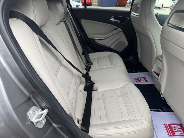 2014 MERCEDES-BENZ A-CLASS 1.5 A180 CDI Sport Hatchback 5dr Diesel 7G-DCT Euro 5 (s/s) (109 ps) - Photo 12