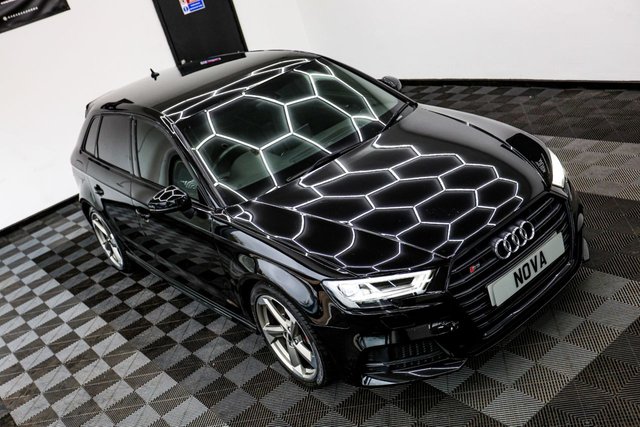 2018 Audi S3 2L Black Edition 5dr - Photo 4