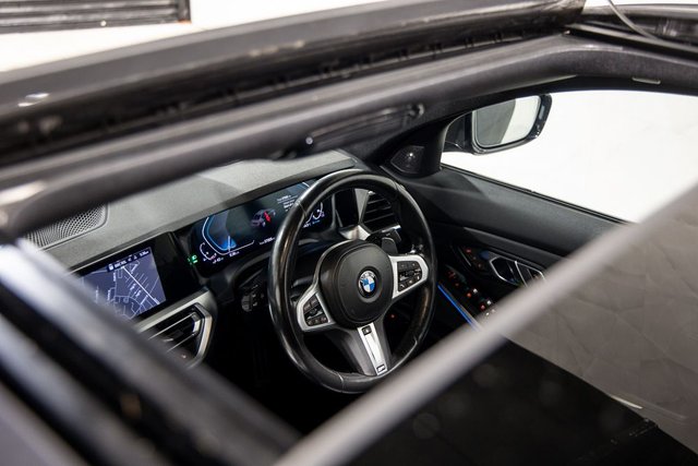 2020 BMW 3 Series 2L M Sport 4dr - Photo 2