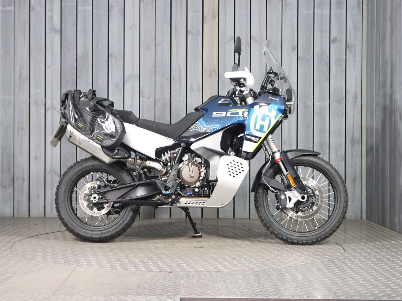 HUSQVARNA Norden 901 Expedition