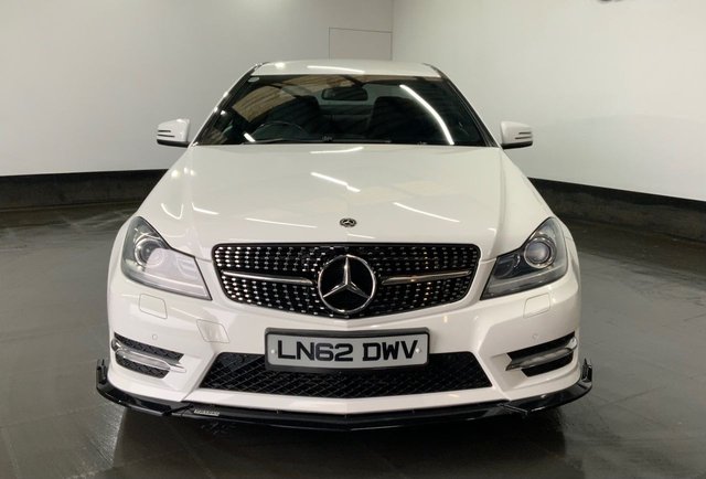 2012 MERCEDES-BENZ C-CLASS 1.6 C180 BlueEfficiency AMG Sport Coupe 2dr Petrol G-Tronic+ Euro 5 (s/s) (156 ps) - Photo 3