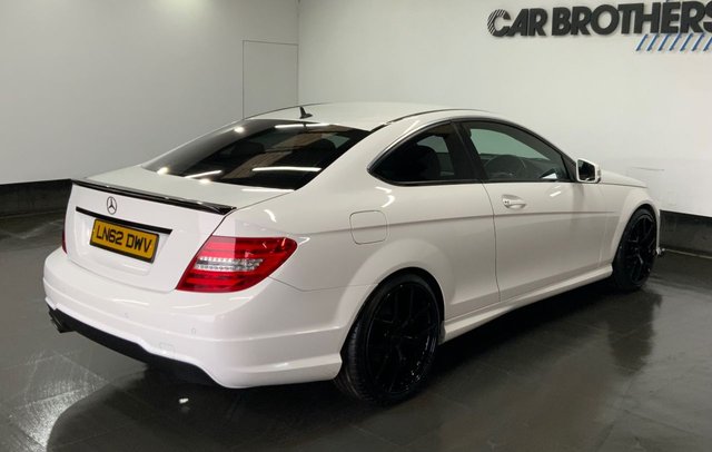 2012 MERCEDES-BENZ C-CLASS 1.6 C180 BlueEfficiency AMG Sport Coupe 2dr Petrol G-Tronic+ Euro 5 (s/s) (156 ps) - Photo 7