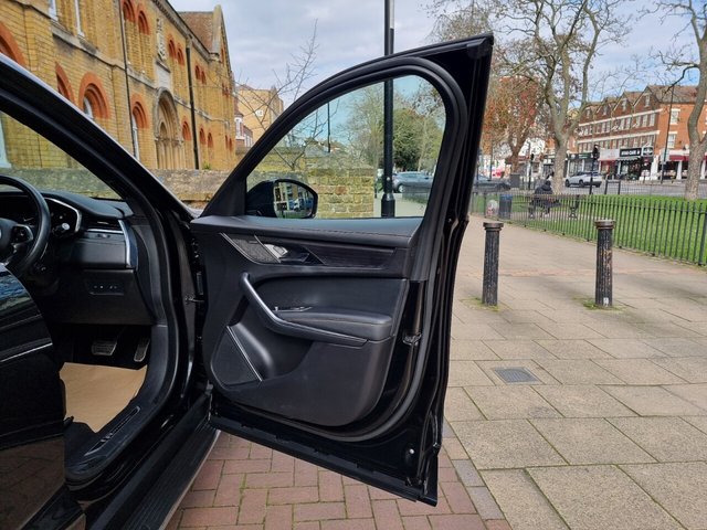 2022 JAGUAR F-PACE 2022 2.0 P400e 17.1kWh R-Dynamic Black SUV 5dr Petrol Plug-in Hybrid Auto AWD Euro 6 (s/s) (404 ps) - Photo 10
