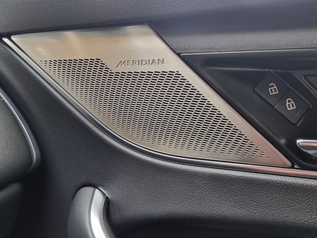 2022 JAGUAR F-PACE 2022 2.0 P400e 17.1kWh R-Dynamic Black SUV 5dr Petrol Plug-in Hybrid Auto AWD Euro 6 (s/s) (404 ps) - Photo 12