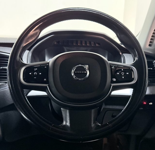 2016 VOLVO XC90 - Photo 8