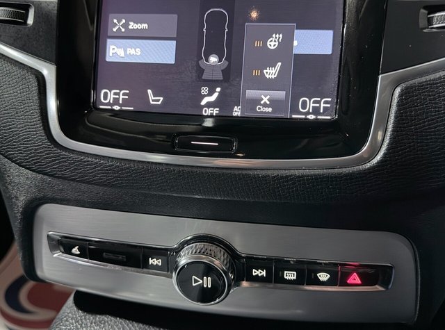 2016 VOLVO XC90 - Photo 11